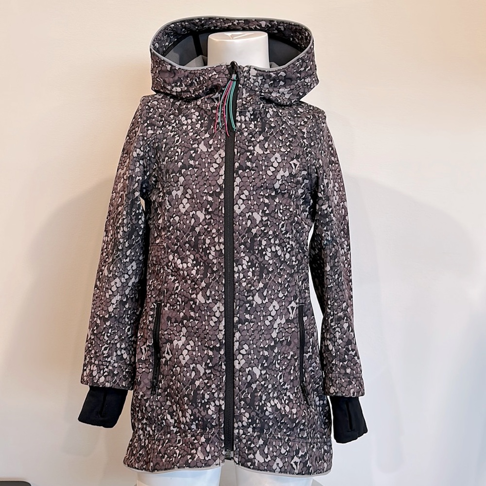 Ivivva Rain Seeker Jacket size 6 Mid Weight Gray Black White